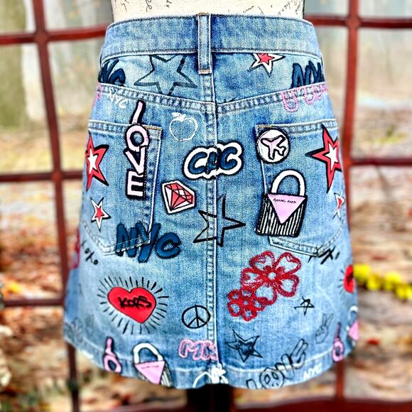Michael Kors NYC Pop Art Denim Skirt Light blue wash size 8 - Picture 10 of 16
